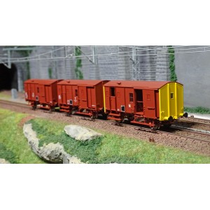 EPM 51.00.12 Set de 3 wagons marchandise Fourgons Us, rouge UIC, toit et châssis rouge, SNCF,  ep.V-VI EPM, Euro Passion Models 