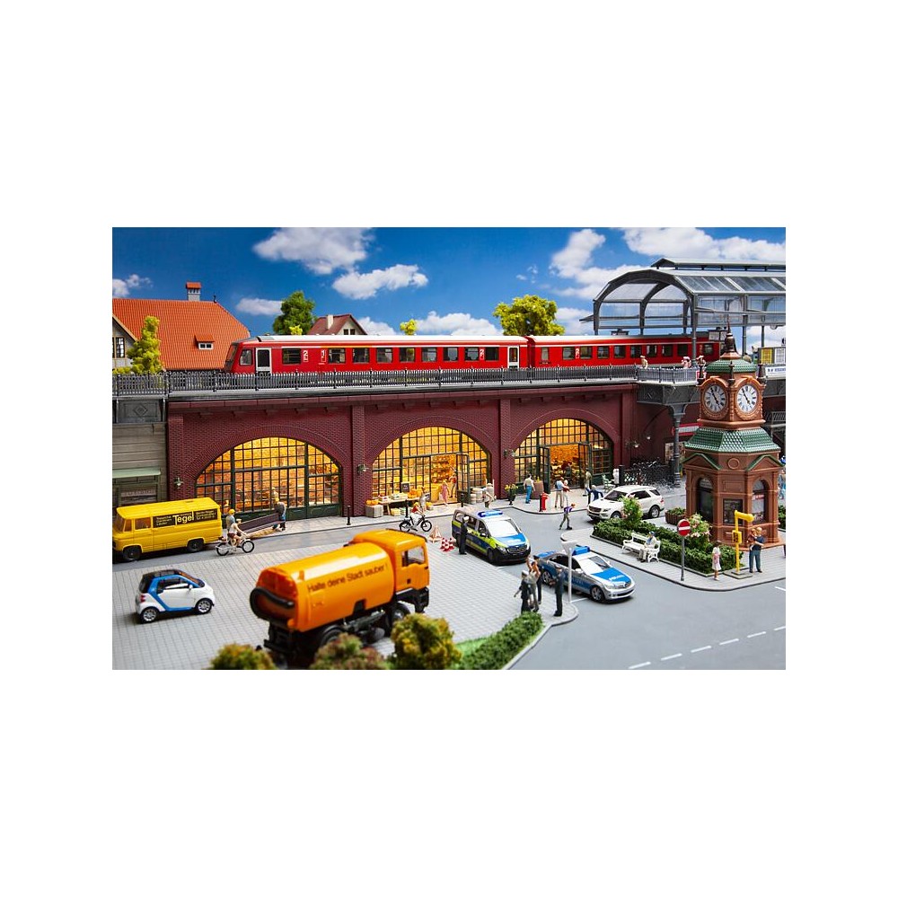 Faller 120571 Maquette, Arcades avec magasins et aménagements intérieurs Faller Faller_120571 - 1