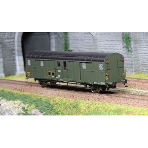 Ree Modeles VB313 Voiture fourgon OCEM 32, toit noir, bouts verts, feux fonctionnels, REGION EST, SNCF Ree Modeles VB-313 - 2