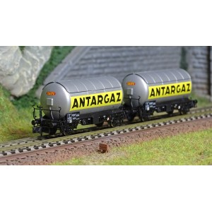 Arnold HN6478 Set de 2 wagons citernes gaz à essieux, livré argent, SNCF, ANTARGAZ, échelle N Arnold HN6478 - 1