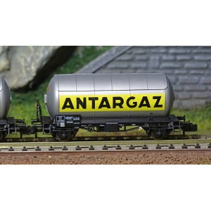 Arnold HN6478 Set de 2 wagons citernes gaz à essieux, livré argent, SNCF, ANTARGAZ, échelle N Arnold HN6478 - 2