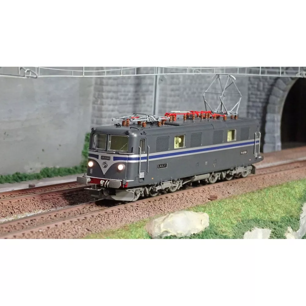 Piko 96588 Locomotive électrique CC 25001, SNCF Piko Piko_96588 - 1 Piko 96588 Locomotive électrique CC 25001, SNCF Piko Piko_96588 - 1