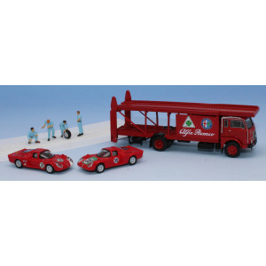 Brekina 58477 Camion Fiat 642 porte autos, avec 2 Alfa Roméo Daytona et 4 figurines exclusives