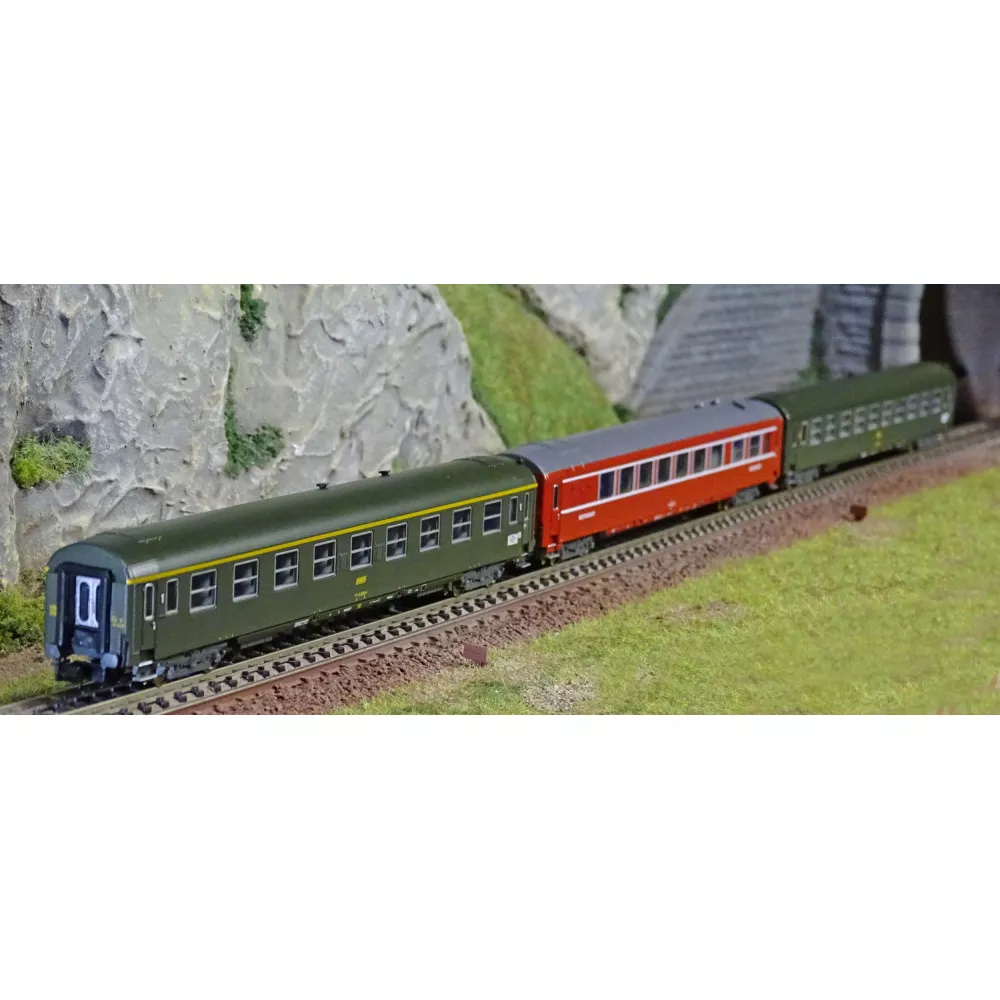 MiniTrix 18219 Set de 3 voitures grandes lignes Nice - Paris, A9 / Vru / B10, SNCF, échelle N Trix Trix_18219 - 1 MiniTrix 18219 Set de 3 voitures grandes lignes Nice - Paris, A9 / Vru / B10, SNCF, échelle N Trix Trix_18219 - 1