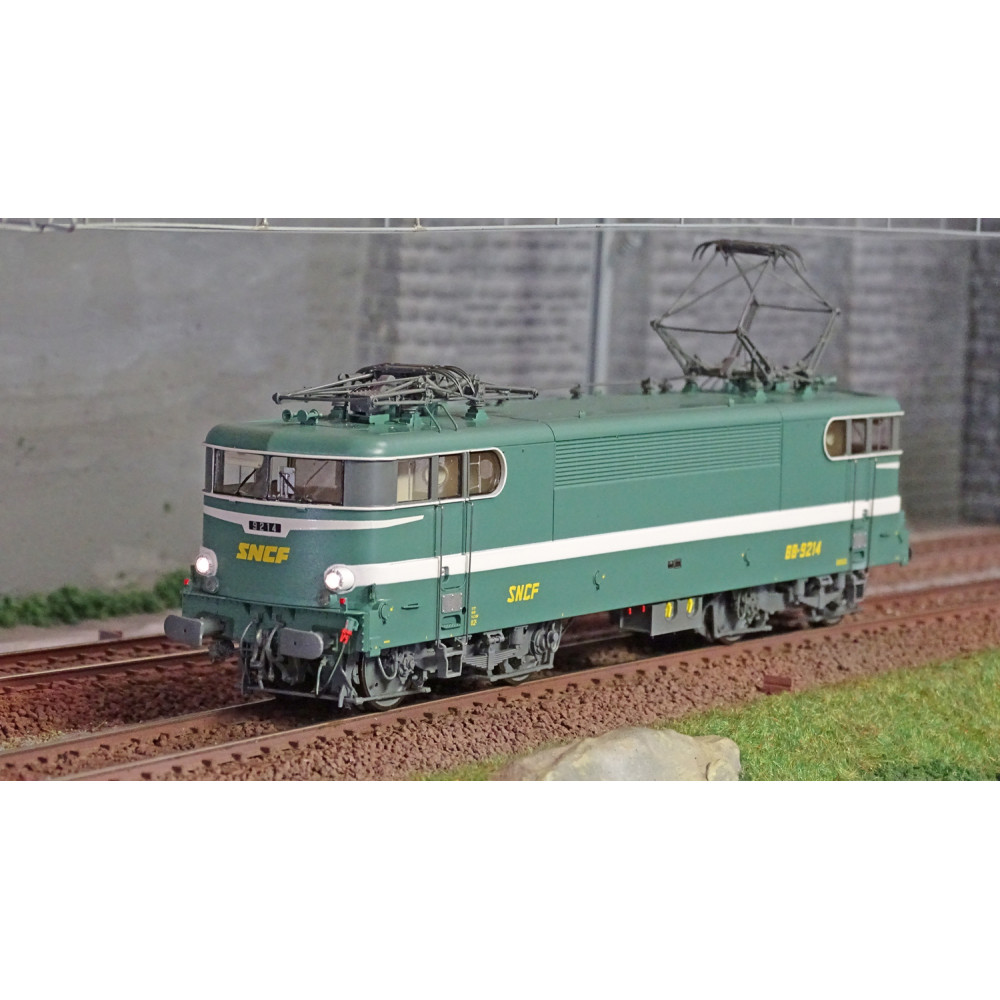Ree Modeles MB084.S Locomotive électrique BB 9214, Verte, Bordeaux, sonore, panthos motorisés Ree Modeles MB-084.S - 1