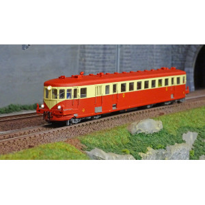 Mistral 21-05-G003 Autorail diesel X 3715, Rouge / Crème, Toit rouge, Metz-Sablon, SNCF, digital sonore Mistral Train Models Mis