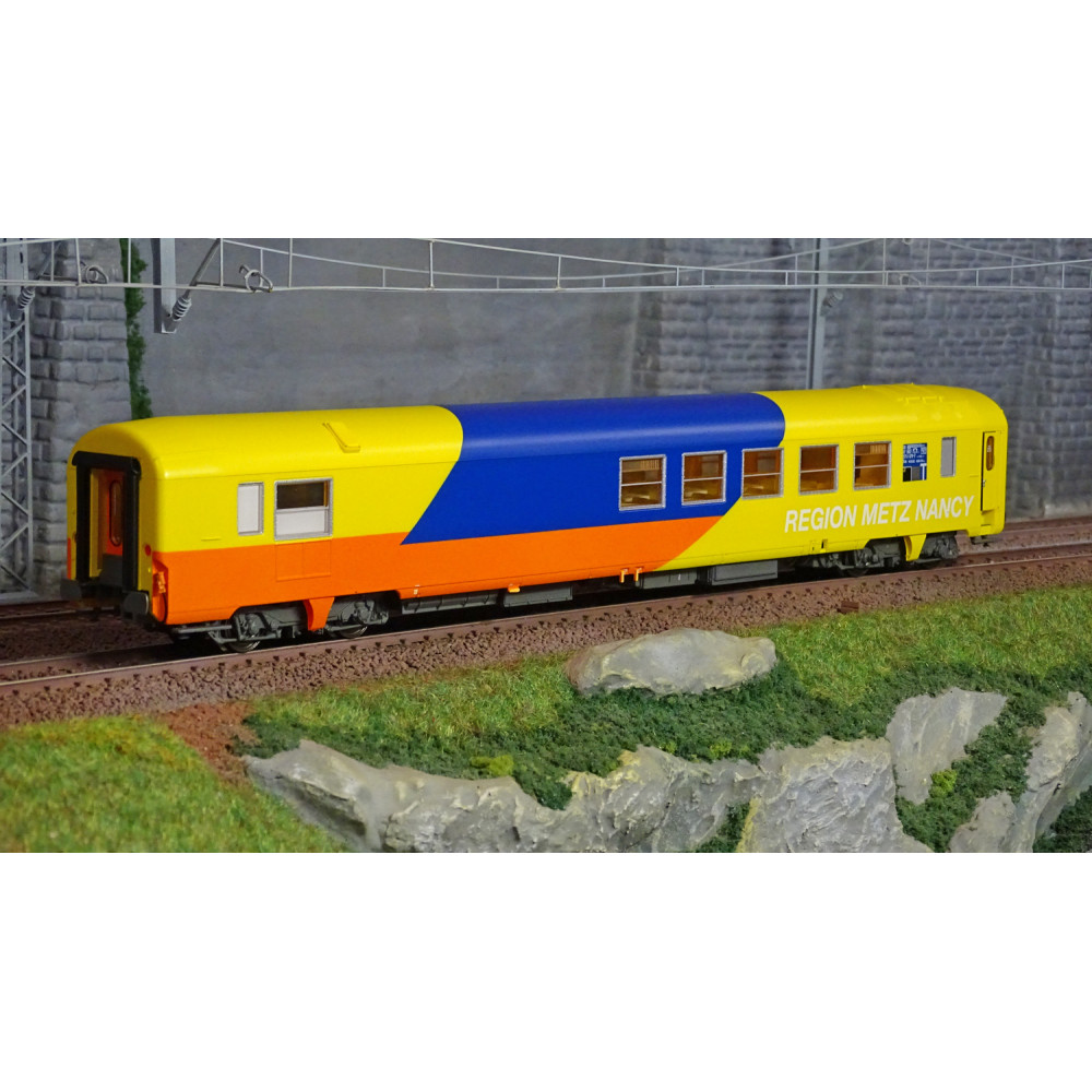 LS Models 40155.1 Voiture voyageur SR "Espace qualité", SNCF, Région METZ NANCY, Jaune / Bleu / Orange Ls models Lsm 40155.1 - 1
