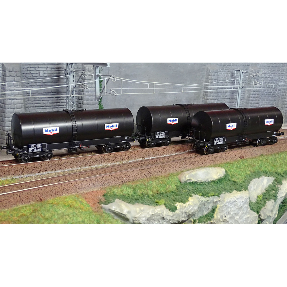 Ree modeles WB662 Set de 3 wagons citerne FAUVET-GIREL, bogies Y 23, MOBIL Ree Modeles WB-662 - 1