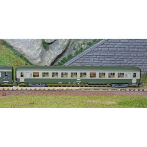 REE Modeles NW277 Set de 2 voitures voyageurs DEV AO, SNCF, B8 et B10, gris/vert, logo encadré blanc, cartouche corail, ep.IV-V 