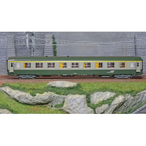 Ree Modeles VB306 Voiture voyageurs UIC A9, vert 302/gris 804, logo casquette, SNCF Ree Modeles VB-306 - 2