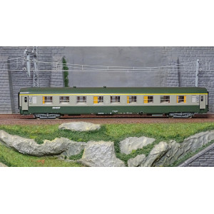 Ree Modeles VB307 Voiture voyageurs UIC A9, vert 302/gris 804, logo nouille, SNCF Ree Modeles VB-307 - 2