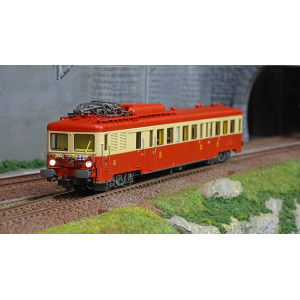 R37 HO41056DS Autorail ZABD 7119 SNCF, rouge et crème, toit rouge, feux rouges additionnels, dépôt Avignon, digital sonorisée Ra