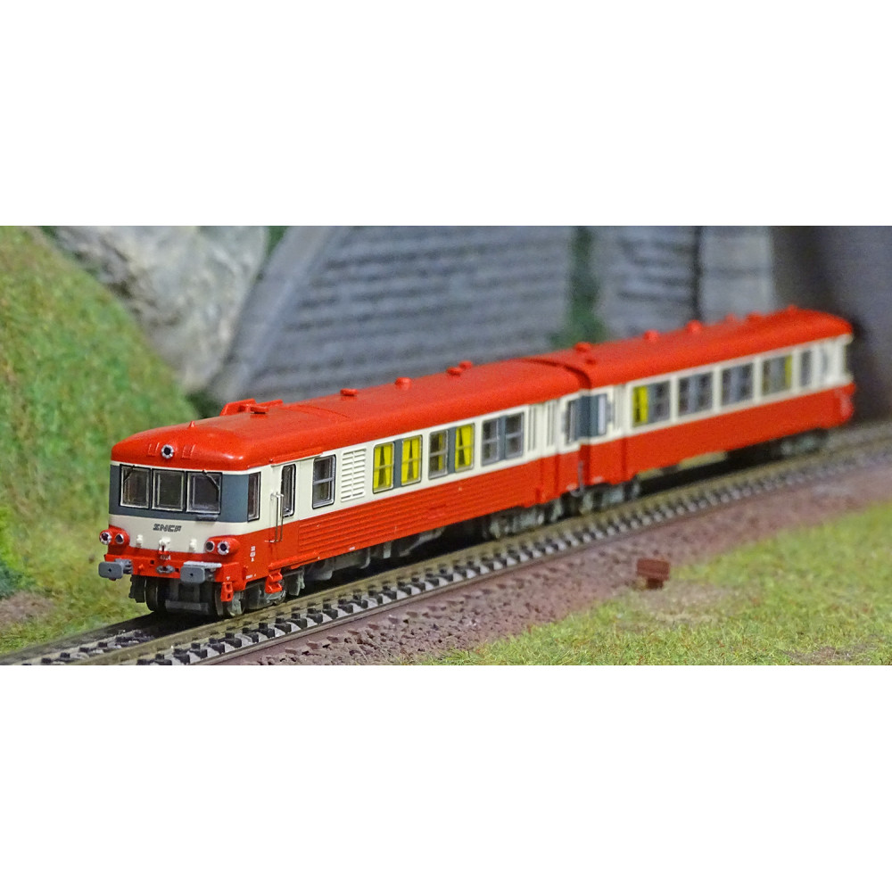 REE Modeles NW202 Autorail EAD X-4524 + Remorque XR-8534, toit rouge, 3 feux, logo SNCF nouilles, dépôt Sotteville Ree Modeles N