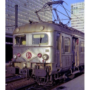 Mistral 28-01-S007 Autorail Z 5100 + remorque ZR 25100 + voiture pilote ZRx 15100 - 1965, SNCF, œilletons obturés Mistral Train 