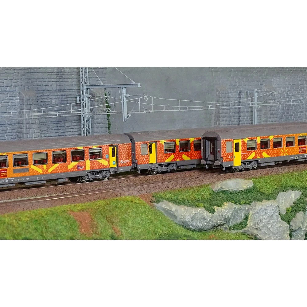 LS Models 41210 Set de 3 voitures VTU région Languedoc Roussillon, décoration Carmillon rouge Ls models Lsm_41210 - 1 LS Models 41210 Set de 3 voitures VTU région Languedoc Roussillon, décoration Carmillon rouge Ls models Lsm_41210 - 1