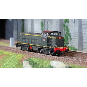 R37 HO41033DS Locomotive diesel 040 DE 132, SNCF, livrée verte et bandes oranges, dépôt La Plaine, digital sonorisée Rail 37 - R