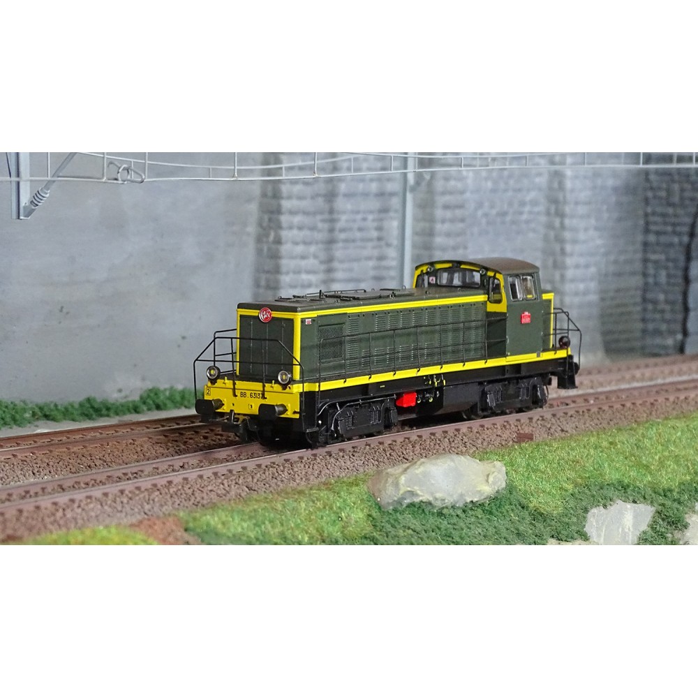 R37 HO41034DS Locomotive diesel BB 63137, SNCF, livrée verte et bandes jaunes, dépôt La Plaine, digital sonorisée Rail 37 - R37 