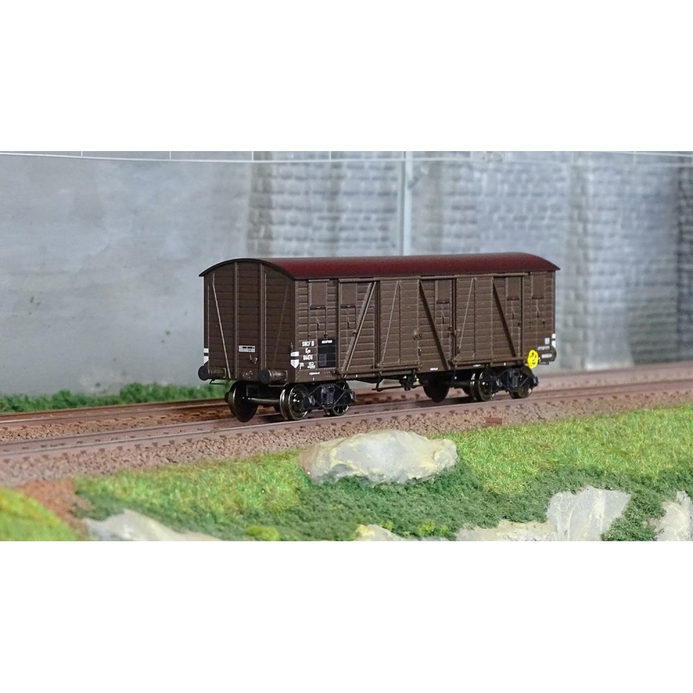 Ree Modeles WB777 Wagon TP Couvert, 4 portes, brun, SNCF, ep. IIIa Ree Modeles WB-777 - 1