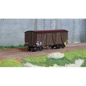 Ree Modeles WB780 Wagon TP Couvert, 4 portes, brun, SNCF, ep. IIIb Ree Modeles WB-780 - 1