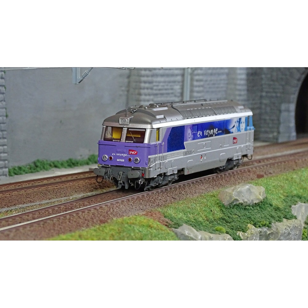 Ree Modeles MB169.S Locomotive diesel BB 67628, Livrée EN VOYAGE, SNCF, digital sonore, fumée Ree Modeles MB-169.S - 1