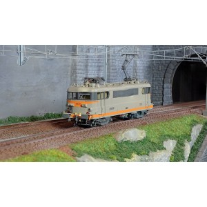 LS Models 10225 Locomotive électrique BB 9520, SNCF, gris béton / orange, logo nouille, Avignon Ls models Lsm_10225 - 1