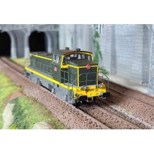 R37 HO41108DS Locomotive diesel BB 63818 UM, SNCF, livrée verte et bandes jaunes, Vénissieux, digital sonorisée - RECONDITIONNE 