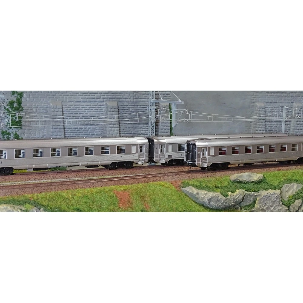 Jouef HJ4175 Set de 3 voitures voyageurs courtes DEV Inox, SNCF, B8 / B8 / A6D, ep.III Jouef HJ4175 - 1 Jouef HJ4175 Set de 3 voitures voyageurs courtes DEV Inox, SNCF, B8 / B8 / A6D, ep.III Jouef HJ4175 - 1