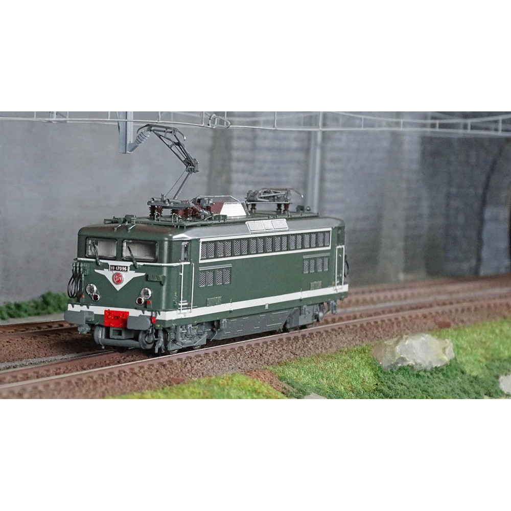 R37 HO41084 Locomotive électrique BB 17096, SNCF, verte, Lens Rail 37 - R37 R37_HO41084 - 1 R37 HO41084 Locomotive électrique BB 17096, SNCF, verte, Lens Rail 37 - R37 R37_HO41084 - 1