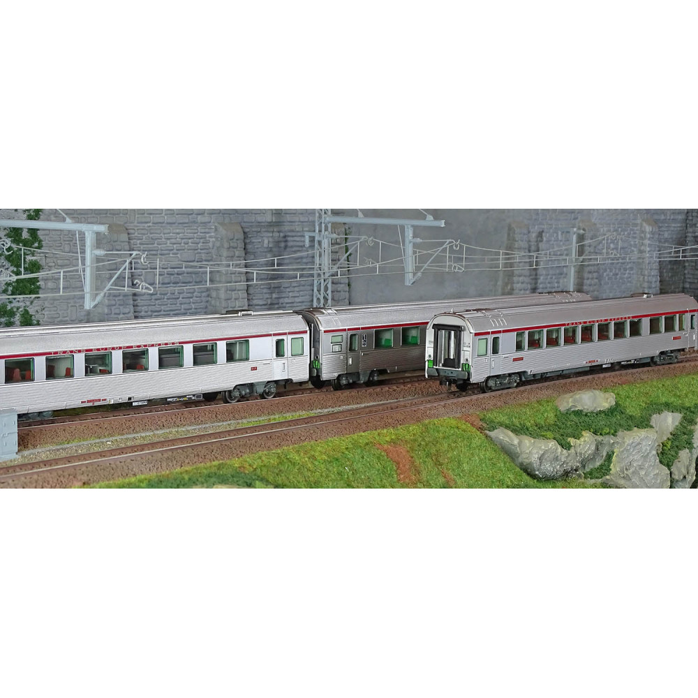 Jouef HJ4197 Set de 3 voitures voyageurs, EC Etoile du Nord, SNCF, Vru / A3rtu / A8u Jouef HJ4197 - 1 Jouef HJ4197 Set de 3 voitures voyageurs, EC Etoile du Nord, SNCF, Vru / A3rtu / A8u Jouef HJ4197 - 1