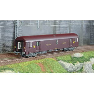 LS Models 40426 Voiture Postale UIC, brun PTT, PA UIC, SNCF Ls models LSM_40426 - 1