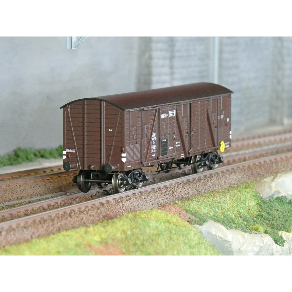 Ree modeles WB908 Wagon TP Couvert pour Primeurs, 4 portes, SNCF, ep.III Ree Modeles WB-908 - 1 Ree modeles WB908 Wagon TP Couvert pour Primeurs, 4 portes, SNCF, ep.III Ree Modeles WB-908 - 1