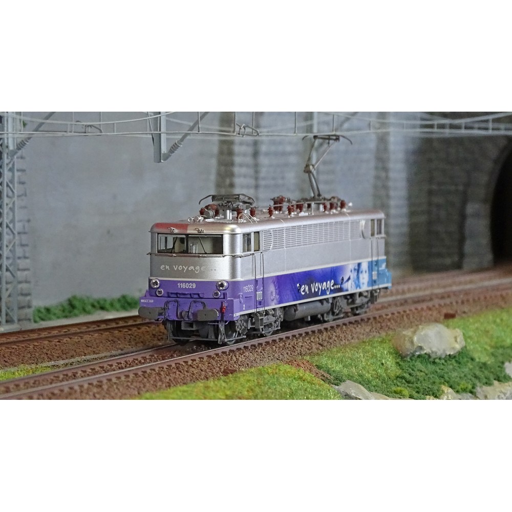 Ree Modeles MB201.SAC Locomotive électrique BB 16029, En Voyage, Acheres, sonore, panthos motorisés, 3 Rails Ree Modeles MB-201. Ree Modeles MB201.SAC Locomotive électrique BB 16029, En Voyage, Acheres, sonore, panthos motorisés, 3 Rails Ree Modeles MB-201.