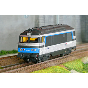 Ree Modeles MB240.S Locomotive diesel BB 67424, Livrée Isabelle, SNCF, dépôt Bordeaux, digital sonore, fumée Ree Modeles MB-240.
