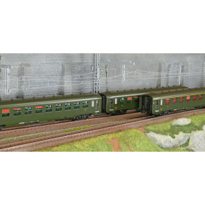 Ree Modeles VB389 Set de 3 voitures voyageurs DEV AO courtes, SNCF, B10 U52 / A8, vert 306, ep.III Ree Modeles VB-389 - 1