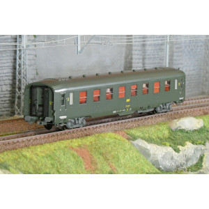 Ree Modeles VB395 Voiture voyageurs DEV AO courte, SNCF, B8 ex-A8 U53, vert 301, ep.IV Ree Modeles VB-395 - 1