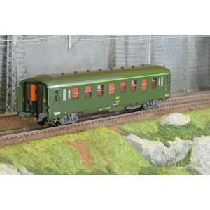 Ree Modeles VB397 Voiture voyageurs DEV AO courte, SNCF, B8 ex-A8 U53, vert 302, ep.IV-V Ree Modeles VB-397 - 1
