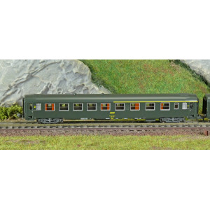 REE Modeles NW258 Set de 2 voitures voyageurs UIC, SNCF, A4B5 et B10 Vertes, logo jaune encadré, ep.IV, N- 1/160 Ree Modeles NW-