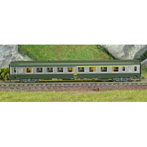 REE Modeles NW259 Voiture voyageurs UIC, SNCF, A4B5 Verte/Alu, logo jaune encadré, ep.IV, N- 1/160 Ree Modeles NW-259 - 2