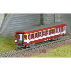 REE Modeles NW342 Voiture voyageurs UIC, A7D ex-Capitole, bande jaune et cartouche Corail, ep.IV, N - 1/160 Ree Modeles NW-342 -