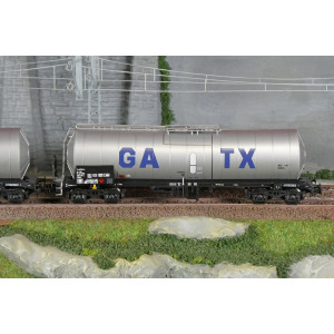 Rivarossi HR6667 Set de 2 wagons citernes à bogies, gris clair, grand logo GATX Rivarossi HR6667 - 4 Rivarossi HR6667 Set de 2 wagons citernes à bogies, gris clair, grand logo GATX Rivarossi HR6667 - 4