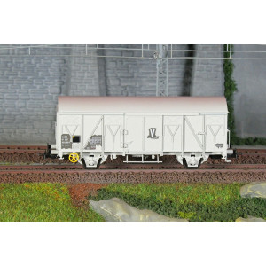 Jouef HJ6311 Wagon couvert à essieux type Us (ex G4), SNCF, « V », gris, gare de Bretigny Jouef HJ6311 - 2 Jouef HJ6311 Wagon couvert à essieux type Us (ex G4), SNCF, « V », gris, gare de Bretigny Jouef HJ6311 - 2