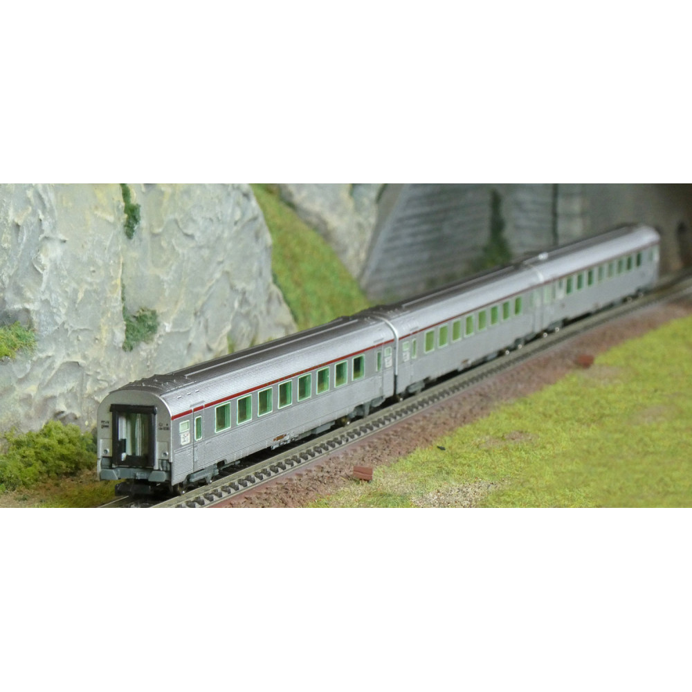 Arnold HN4498 Set de 3 voitures voyageurs Mistral 69, TEE, A3rtu + A8ux2 "Jules Verne", N - 1/160 Arnold HN4498 - 1 Arnold HN4498 Set de 3 voitures voyageurs Mistral 69, TEE, A3rtu + A8ux2 "Jules Verne", N - 1/160 Arnold HN4498 - 1