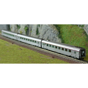 Arnold HN4498 Set de 3 voitures voyageurs Mistral 69, TEE, A3rtu + A8ux2 "Jules Verne", N - 1/160 Arnold HN4498 - 5 Arnold HN4498 Set de 3 voitures voyageurs Mistral 69, TEE, A3rtu + A8ux2 "Jules Verne", N - 1/160 Arnold HN4498 - 5