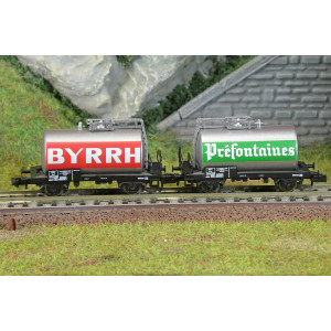 Arnold HN6702 Set de 2 wagons citernes à essieux, SNCF, BYRRH / Préfontaines, N - 1/160 Arnold HN6702 - 3 Arnold HN6702 Set de 2 wagons citernes à essieux, SNCF, BYRRH / Préfontaines, N - 1/160 Arnold HN6702 - 3