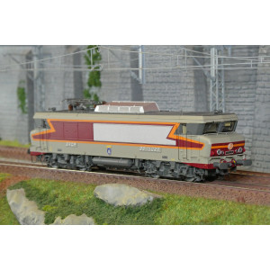 Ls Models 10480S Locomotive électrique BB 15028 SNCF, Béton Arzens, Blason VILLIERS-LE-BEL, Strasbourg, Digitale sonore Ls model Ls Models 10480S Locomotive électrique BB 15028 SNCF, Béton Arzens, Blason VILLIERS-LE-BEL, Strasbourg, Digitale sonore Ls model