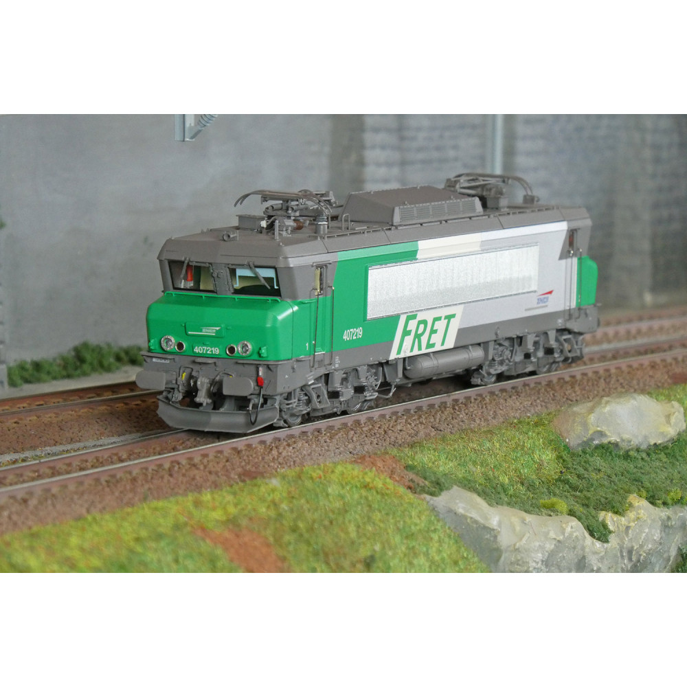 Ls Models 11202S Locomotive électrique BB 407219 SNCF, FRET, logo Casquette, Bordeaux, Digitale sonore Ls models Lsm_11202S - 1 Ls Models 11202S Locomotive électrique BB 407219 SNCF, FRET, logo Casquette, Bordeaux, Digitale sonore Ls models Lsm_11202S - 1