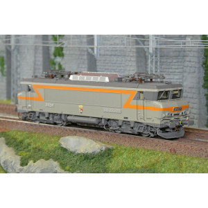 Ls Models 11105S Locomotive électrique BB 22356 SNCF, gris béton/orange, Blason LORIENT, Rennes, Digitale sonore Ls models Lsm_1 Ls Models 11105S Locomotive électrique BB 22356 SNCF, gris béton/orange, Blason LORIENT, Rennes, Digitale sonore Ls models Lsm_1