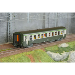 R37 HO42506 Voiture...