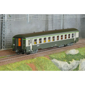 R37 HO42510 Voiture...