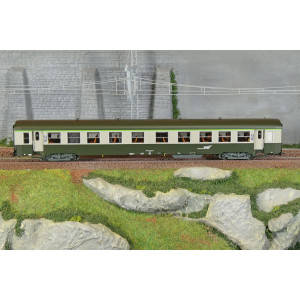 R37 HO42517 Voiture voyageurs USI, B10t, bogies Y24, Dijon, éclairée Rail 37 - R37 R37_HO42517 - 2